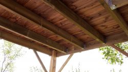 Création d'une terrasse suspendue en bois de Pin à Marseille