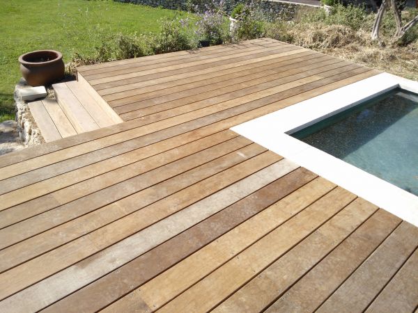 Réalisation d'un plancher de piscine à Marseille 12eme