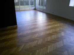 parquet chene ponçé et vernis